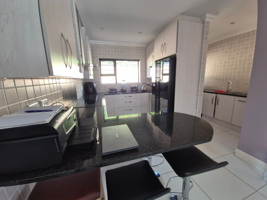 3 Bedroom Property for Sale in Weybridge Park Eastern Cape